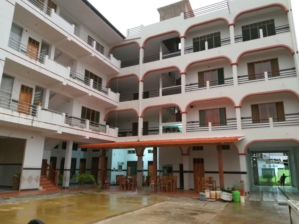 Hotel Tacuaral 루레나바케 외부 사진